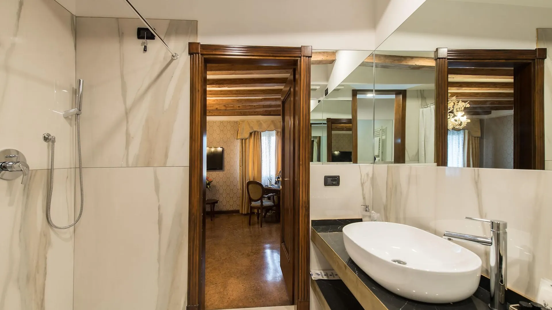Gasthof Palazzo Bembo - Exclusive Accommodation Venedig