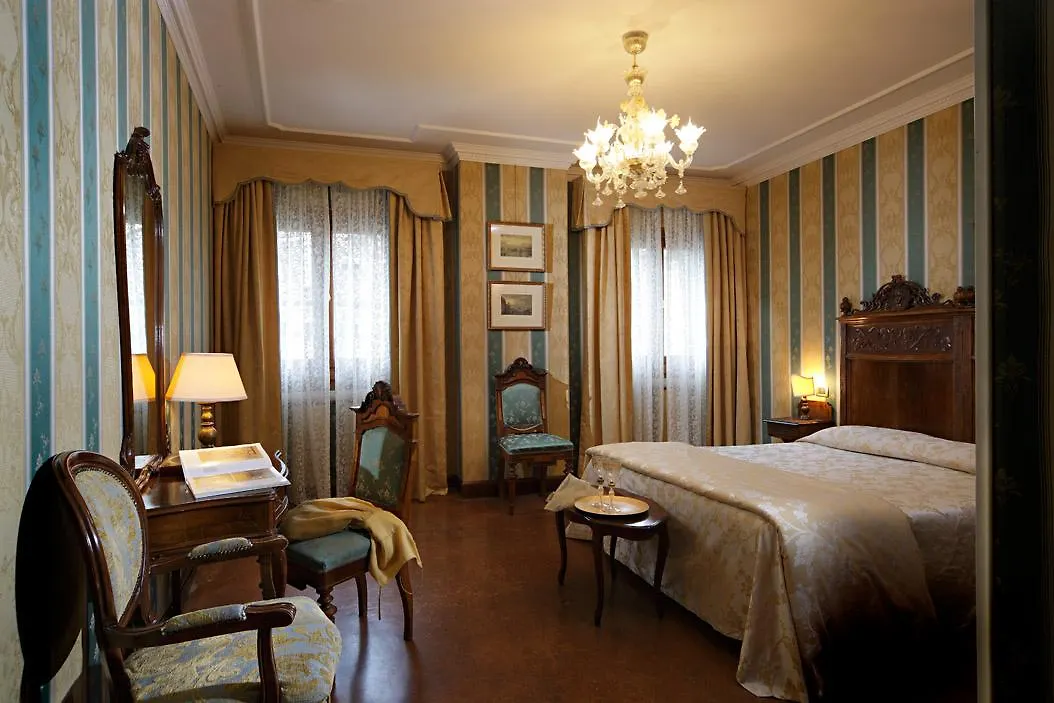 Palazzo Bembo - Exclusive Accommodation Venedig Gasthof