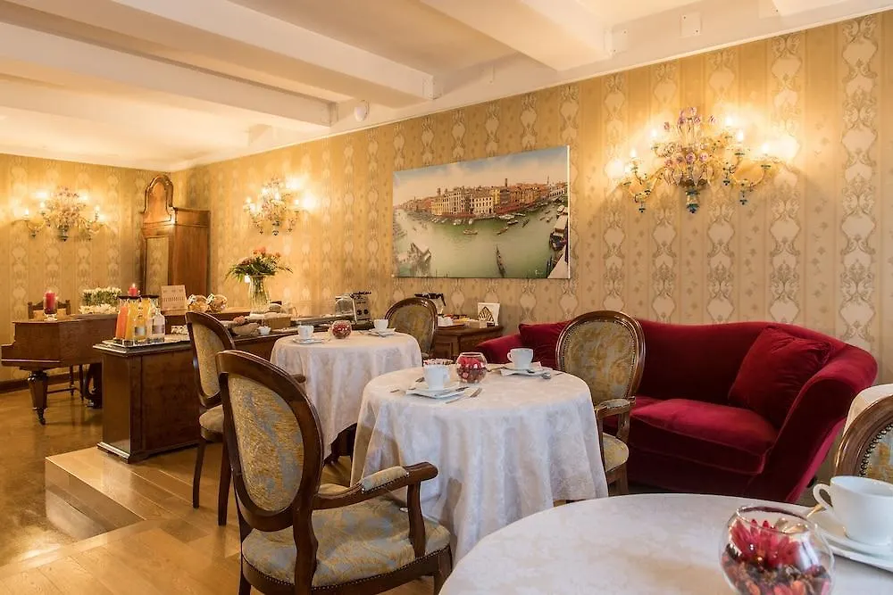 Gasthof Palazzo Bembo - Exclusive Accommodation Venedig