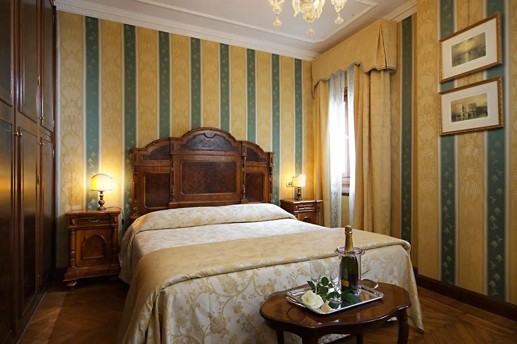 Palazzo Bembo - Exclusive Accommodation Venedig Gasthof